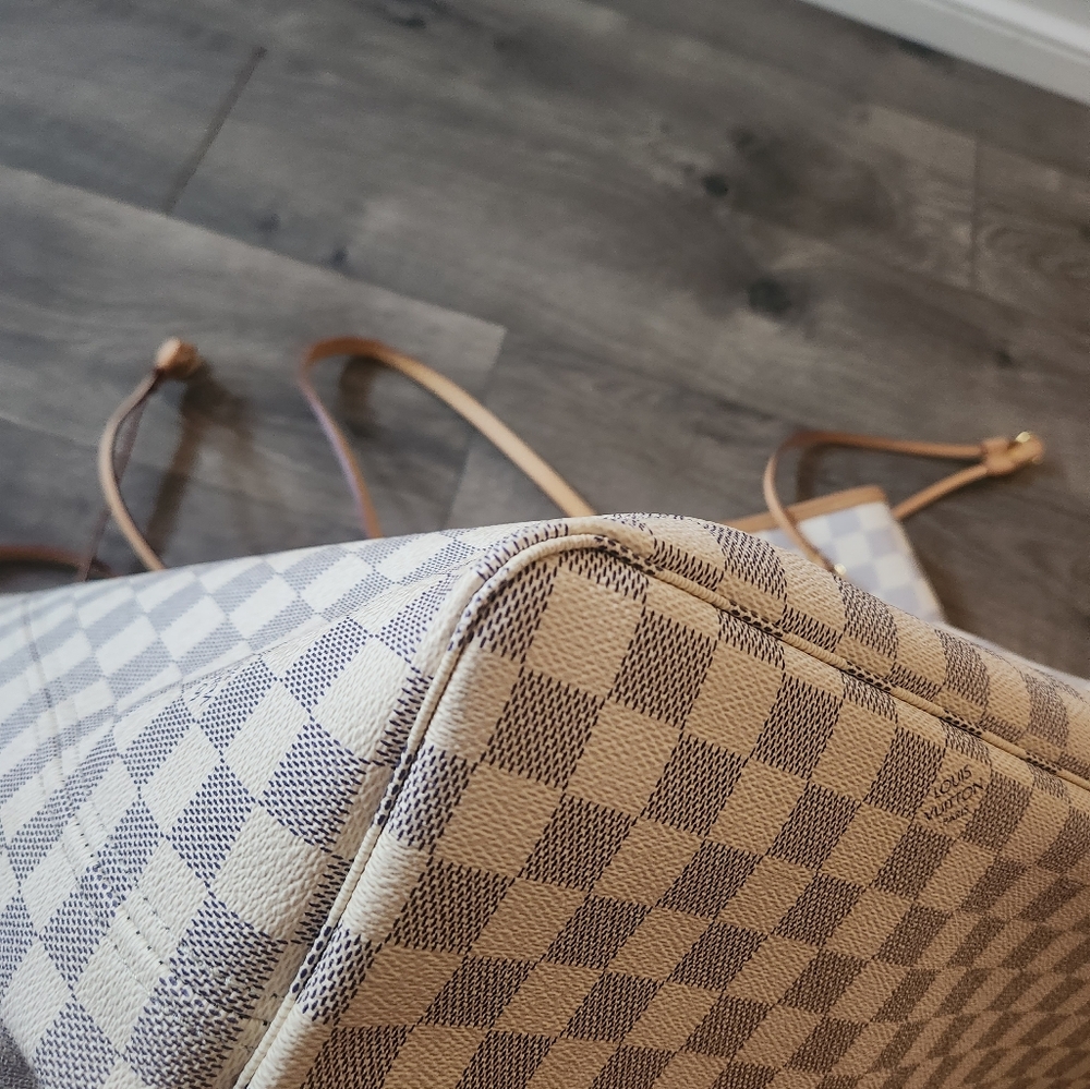Louis Vuitton Damier Azur Neverfull - Picture 10 of 16